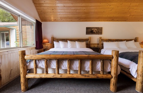 Whitefish Resort | Studio 2 King Bed, Full Bath, Full Kitchen 10 Minutes from West Glacier Park!