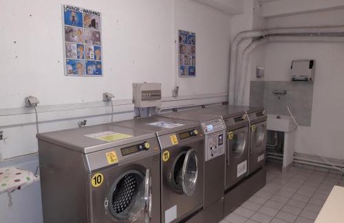 Brides-les-Bains Apartment | Studio 28m² avec balcon, couchages pour 4, Wifi et parking, proche centre-village et thermes - FR-1-512-219