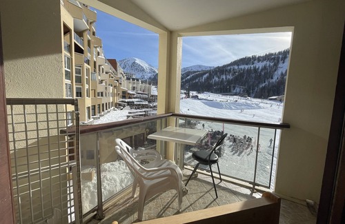 Isola Apartment | Studio 4 people isola 2000 snow front shopping mall