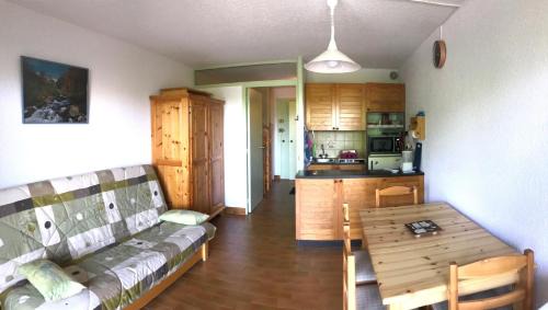 Ancelle Apartment | studio 4 personnes rez de jardin a Ancelle 05260