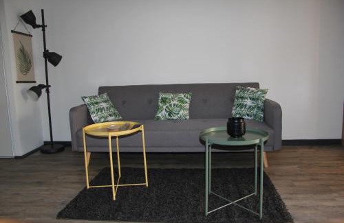 Pierrelatte Apartment | Studio 5 # Tom