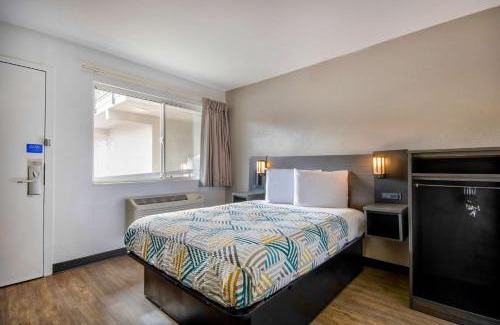 Albuquerque Hotel | Studio 6 Albuquerque NM Midtown