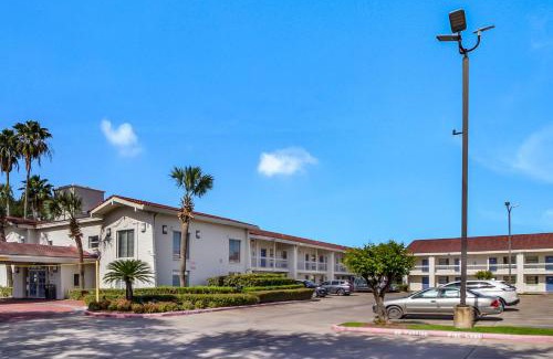 Baytown Hotel | Studio 6 Baytown, Tx - Garth Road