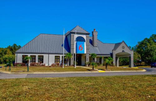Lake Purdy Hotel | Studio 6 Birmingham, AL - Medical Center - Inverness Hwy 280