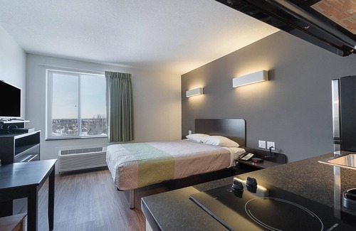 Bruderheim Hotel | Studio 6 Bruderheim, AB