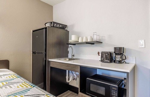 Fort Worth Hotel | Studio 6 Fort Worth, TX -Stockyards East