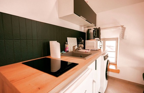 Aix-les-Bains City Center Apartment | Studio 6 in city center with parking