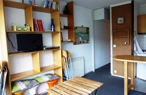 Arette Apartment | Studio 6 pers avec accès direct pistes, balcon et parking gratuit - FR-1-602-22