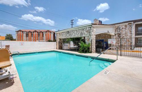 Medical Center District Hotel | Studio 6 San Antonio TX Northwest Medical Center