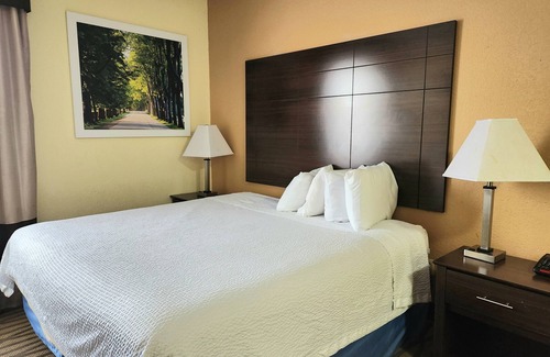 Pasadena Hotel | Studio 6 Suites – Pasadena, TX