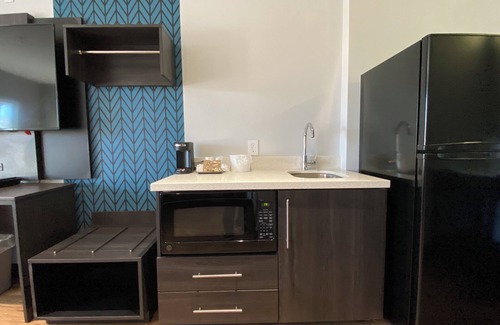 Civic Center Hotel | Studio 6 Suites – Stockton, CA – Waterfront