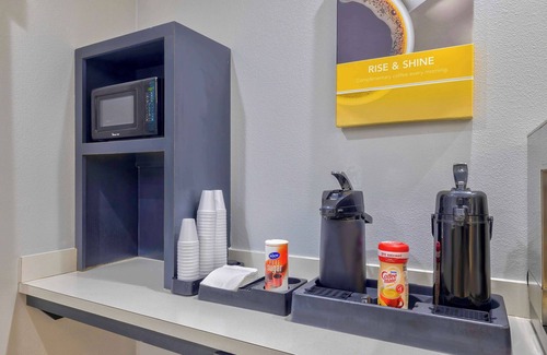 Texas City Hotel | Studio 6 Suites Texas City, Tx – I-45 South