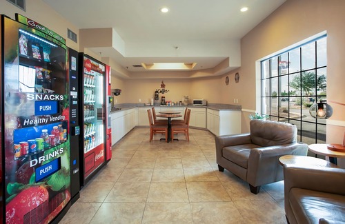 Willcox Hotel | Studio 6 Suites - Willcox, AZ