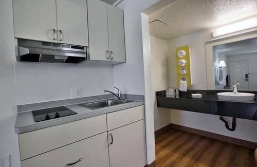 Tallahassee Hotel | Studio 6 Tallahassee, FL – North Monroe