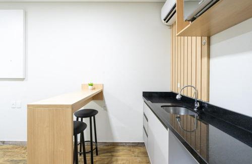 Picarras Apartment | Studio A 350m PRAIA com Garagem privativa Cozinha funcional Ar Condicionado, Wi Fi, Localização estratégica, Centro da cidade, perto de tudo Reserve agora mesmo