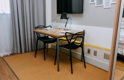 Batel Apartment | Studio Aconchegante no Batel Cama King WiFi e Estac