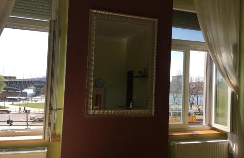 Belso-Ferencvaros Apartment | Studio along the Danube
