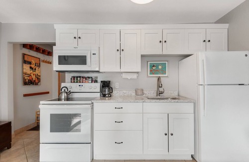 Orchard District Cottage | Studio along the Deschutes River and Trail!