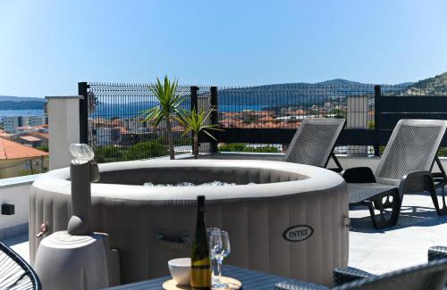 Trogir Apartment | Studio apartman with jacuzzi on rooftop