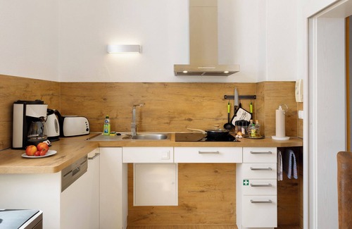 Wiesenburg/Mark Apartment | Studio Apartment 'Cottage Im Fläming' with Private Terrace, Shared Garden and Wi-Fi