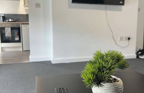 Wolverhampton Apartment | Studio Apartment - 2 Guests