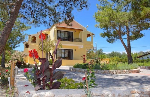 Melikia Apartment | Studio Apartment 'Alexandra Studio 4' with Private Balcony & Wi-Fi