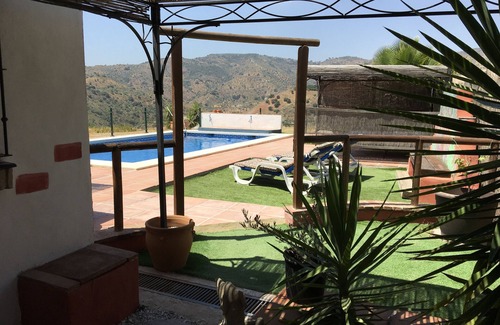 Comares Apartment | Studio Apartment, beautiful views, aircon, pool just for you, very private.