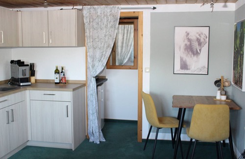 Bad Bayersoien Apartment | Studio Apartment 'Without Lake View' with Sea View, Shared Terrace and Wi-Fi