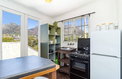 Bo'Kaap Apartment | Studio Apartment in Colourful Bo-kaap