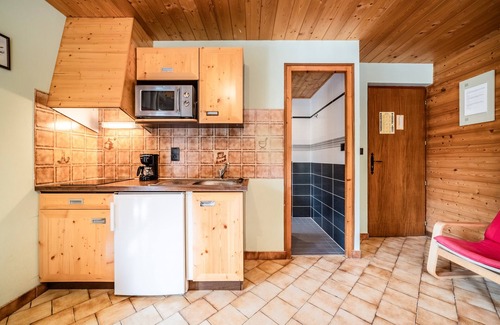 Chatel Apartment | Studio Apartment 'La Flèchette - 2 Pers' with Mountain View, Balcony and Wi-Fi