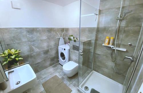 Offenburg Apartment | Studio-Apartment mit Garten, Parkplatz & Küche