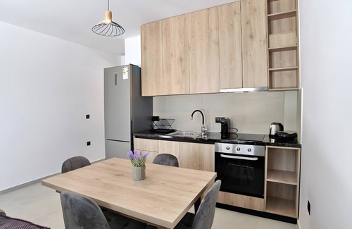 Vlicho Apartment | Studio Apartment 'Sokol Stone House 2' with Mountain View, Wi-Fi and Air Conditioning