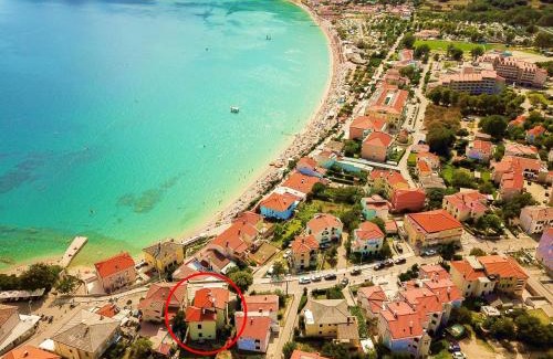 Baska House | Studio Apartments Cavrak with Terrace
