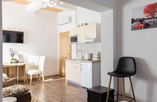 Catrnja Apartment | Studio Apartments Eagle