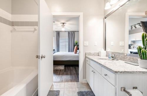 Inman Park Apartment | Studio APT King Bed, Walk to Beltline Inman Park, Pets Welcome