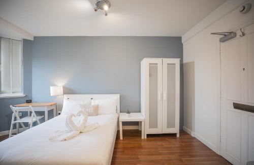 Brompton & Hans Town Apartment | Studio at Chelsea Cloisters Hotel