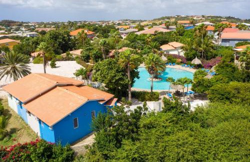 Willemstad Apartment | Studio at the pool in tropical Resort Seru Coral with privacy and large pool