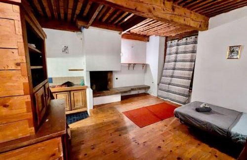 Secteur 2 Apartment | Studio Atypique en Hyper Centre - Calme avec Wifi
