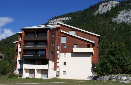 Correncon-en-Vercors Apartment | "Studio au pied des pistes avec balcon - Corrençon-en-Vercors"