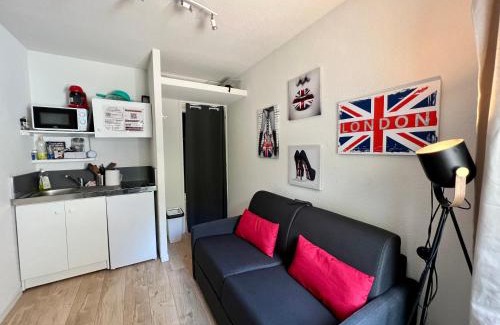 Vallieres Apartment | STUDIO Av MARX DORMOY CLERMONT CENTRE B