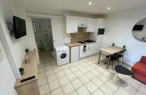 Les Sablettes Apartment | Studio avec Piscine Parking à 250 m de la plage