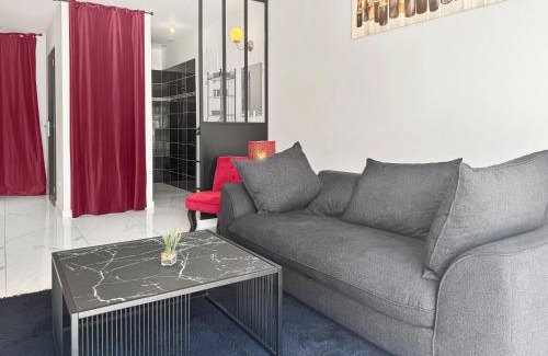 Bessan Apartment | Studio BAROK proche autoroute, plages et attractions, Wifi - TV, calme