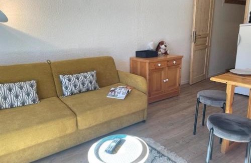 Risoul Apartment | Studio cabine, 4 pers, Risoul, proche commerces, Cuisine équipée, Balcon, Animaux acceptés - FR-1-330-559