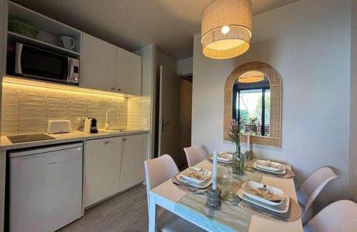 La Croix des Gardes Apartment | Studio cabine 5 pers, piscine, parking - Cannes la Bocca - FR-1-609-100