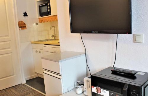 Risoul Apartment | Studio cabine 6 pers à Risoul 1850, skis aux pieds, balcon sud, proche navette gratuite - FR-1-330-544