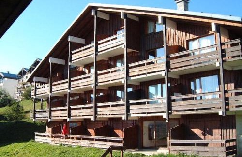 Les Saisies Apartment | Studio cabine avec balcon plein sud, 5 couchages, animaux tolérés, casier à skis - FR-1-293-129