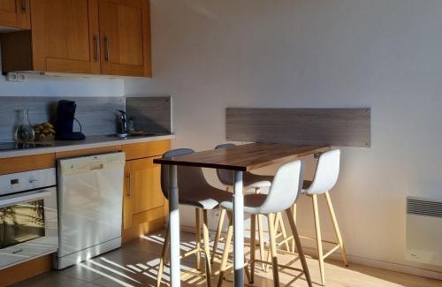 La Rosiere Apartment | Studio cabine cosy à La Rosière - Ski aux pieds, balcon sud, parking couvert, casier à skis - FR-1-275-159