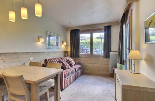 Belle Plagne Apartment | Studio-cabine pour 4 avec balcon, proche pistes et commerces - FR-1-455-198