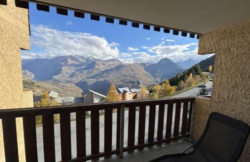 Auris Apartment | Studio cabine pour 4 personnes à 250m des pistes avec parking, animaux acceptés - FR-1-297-347