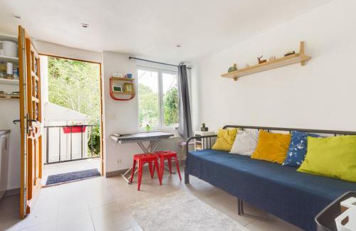 Palaiseau Apartment | Studio calme proche Paris avec terrasse privative et jacuzzi en option